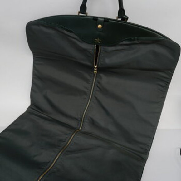 Louis Vuitton Taiga Bering Garment Case - Picture 3 of 12